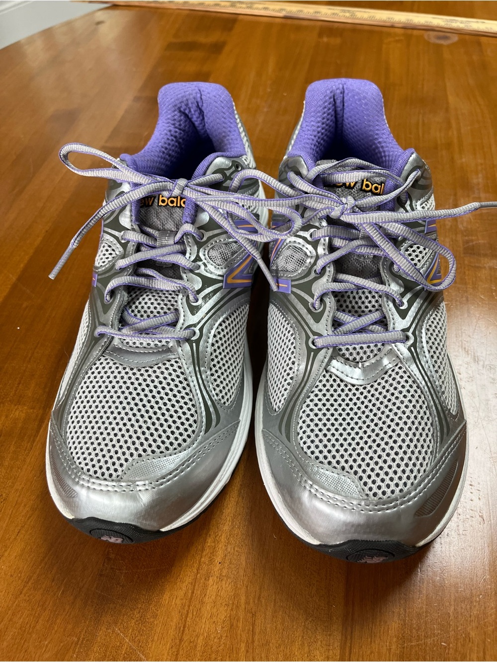 New Balance Silver and Purple Men’s Size 12 Athletic Sneakers - Picture 3 of 7